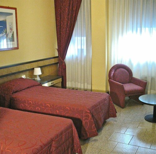 Гостиница Hotel Croce di Malta в Новаре
