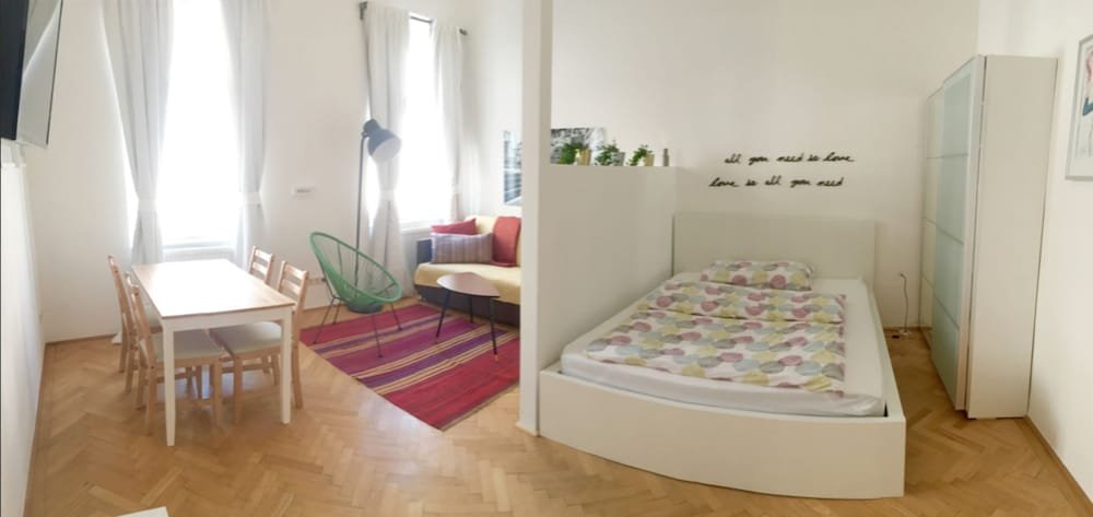 Фото Green and Quiet Apartment - 15 minutes to the center