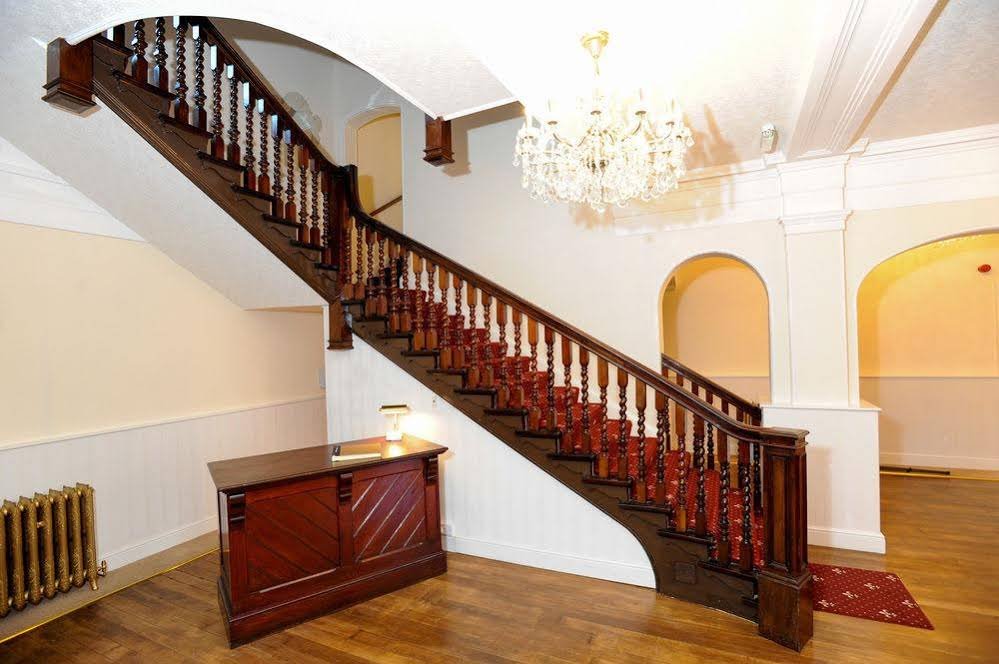 Фото The Dower House Hotel