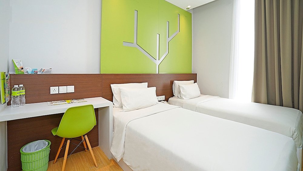 Фото MaxOne Hotels at Pemuda