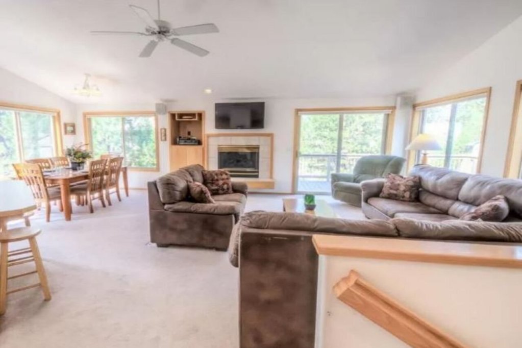 Фото Warbler Lane 15