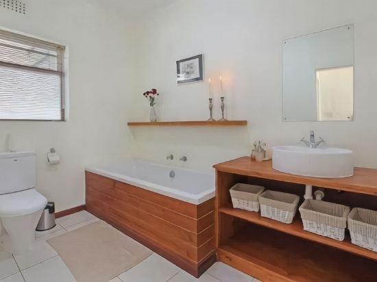 Фото Constantia Villa