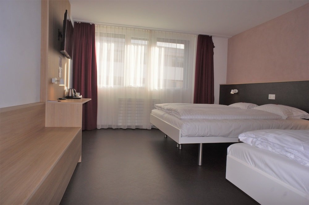 Фото Swiss Chocolate Lausanne by Fassbind