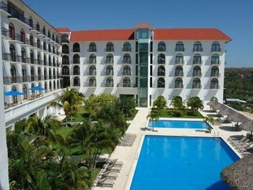 Гостиница Caracol Plaza в Пуэрто-Эскондидо