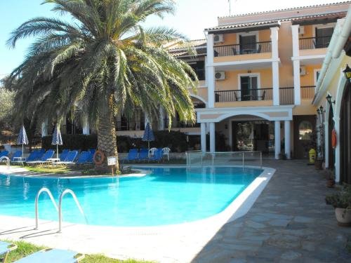 Фото Perros Hotel