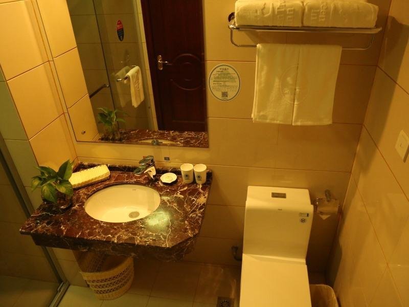 Фото GreenTree Inn Chuzhou Tianchang Tiankang Street Business Hotel
