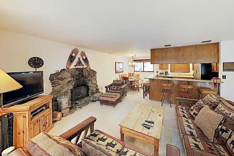 Жильё посуточно New Listing! Alpine Gem W Game Room & Hot Tub 3 Bedroom Home