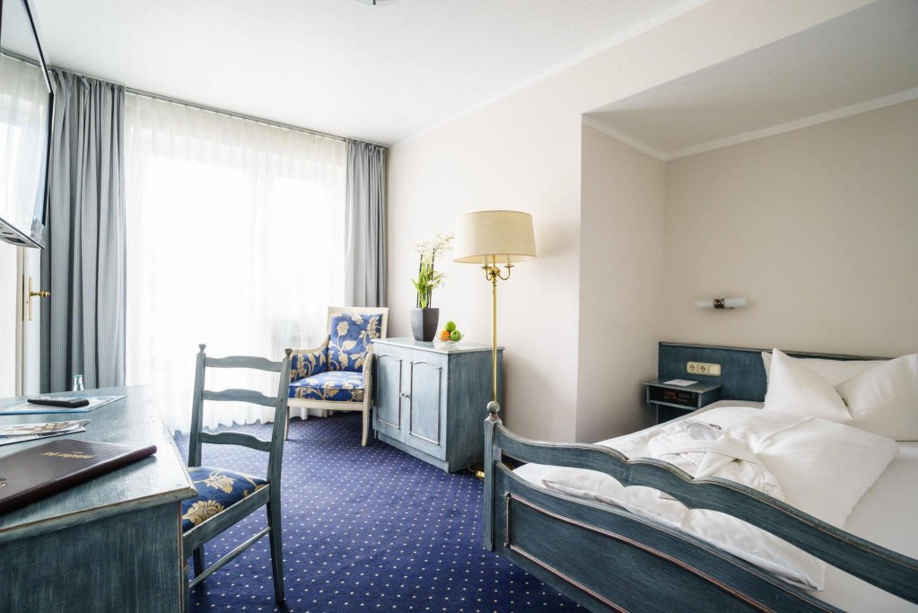 Фото Hotel Holsteiner Hof
