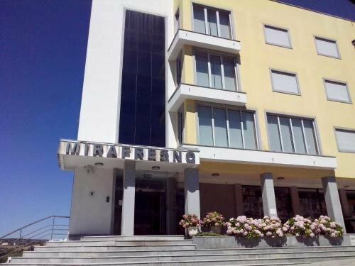 Гостиница Hotel Mirafresno