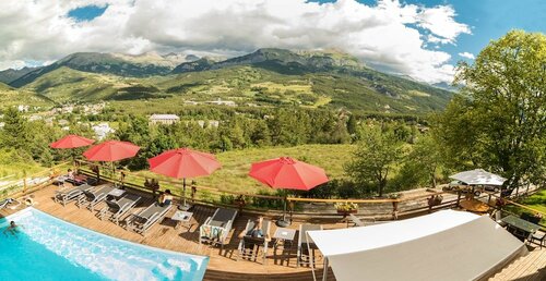 Гостиница Chalet Les Moineaux: Gites et Chambres d'Hotes в Барселоннете