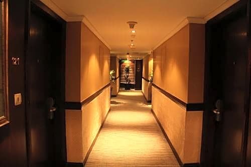 Фото Фор Пойнтс бай Шератон Лахор