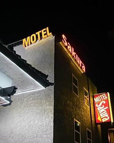 Гостиница Motel Sakura в Глендейле