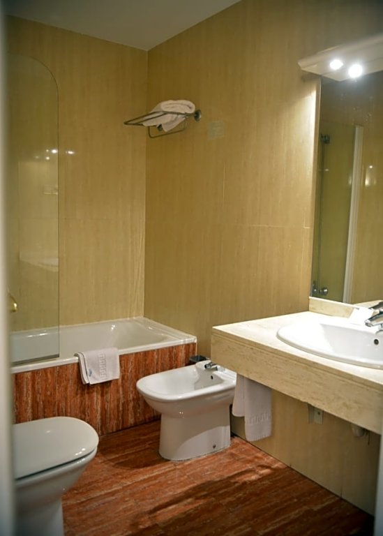 Фото Hotel Velilla