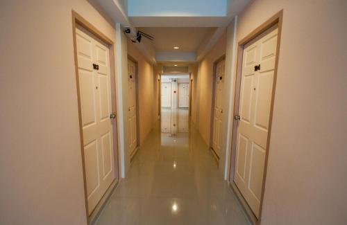 Фото Wattanawan Hotel