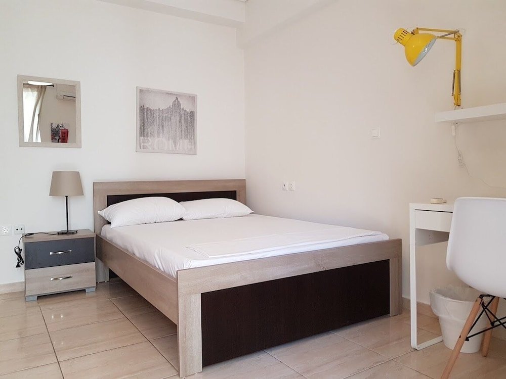 Фото Erra - Zephyr - Athens Center, 90m², 3 Bd, 1.5 Bath