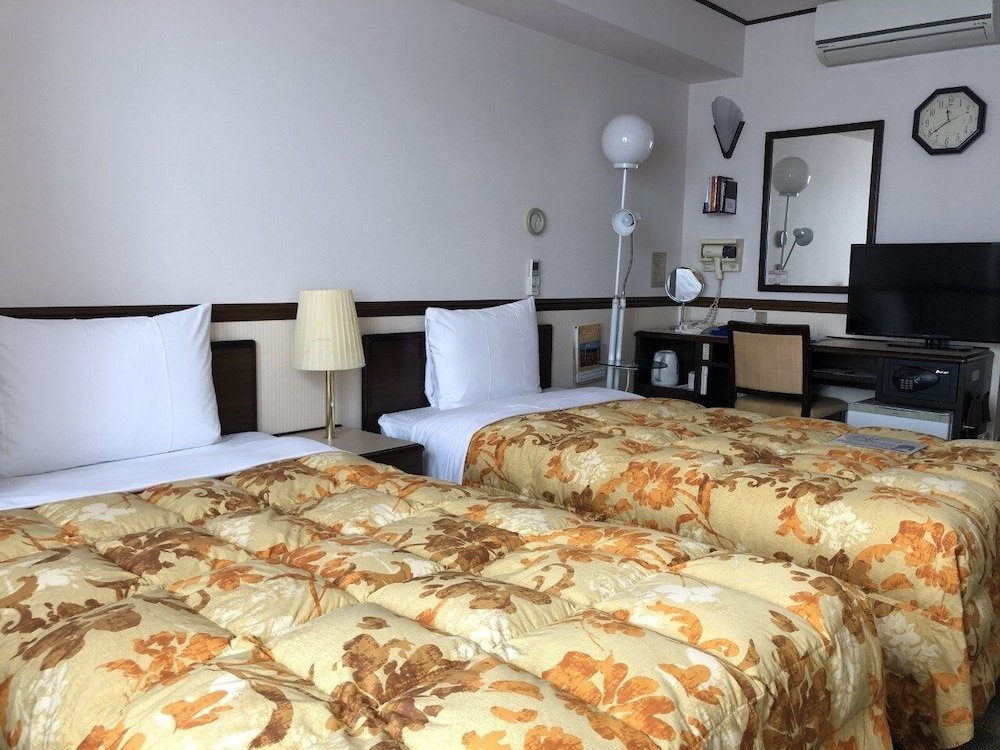 Фото Toyoko Inn Yashio Ekimae