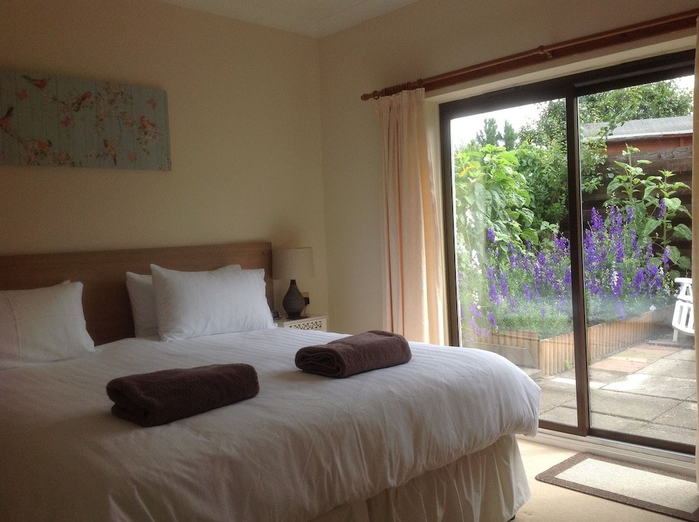 Фото Hazeldene Guest House