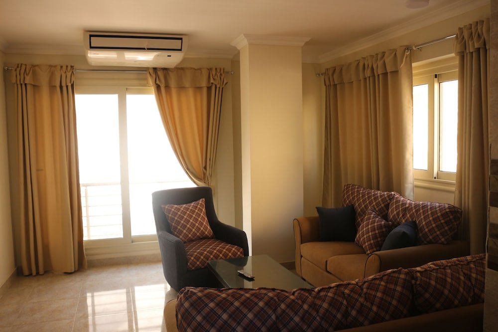 Фото Al Raya Apartments
