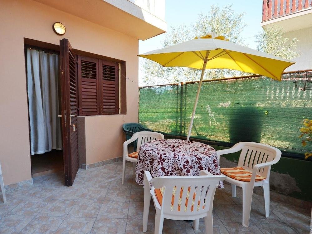 Фото Apartments Mira