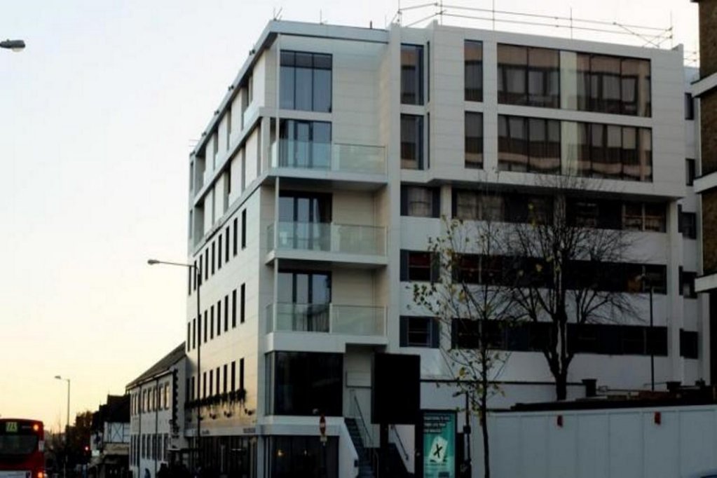 Фото отеля 1