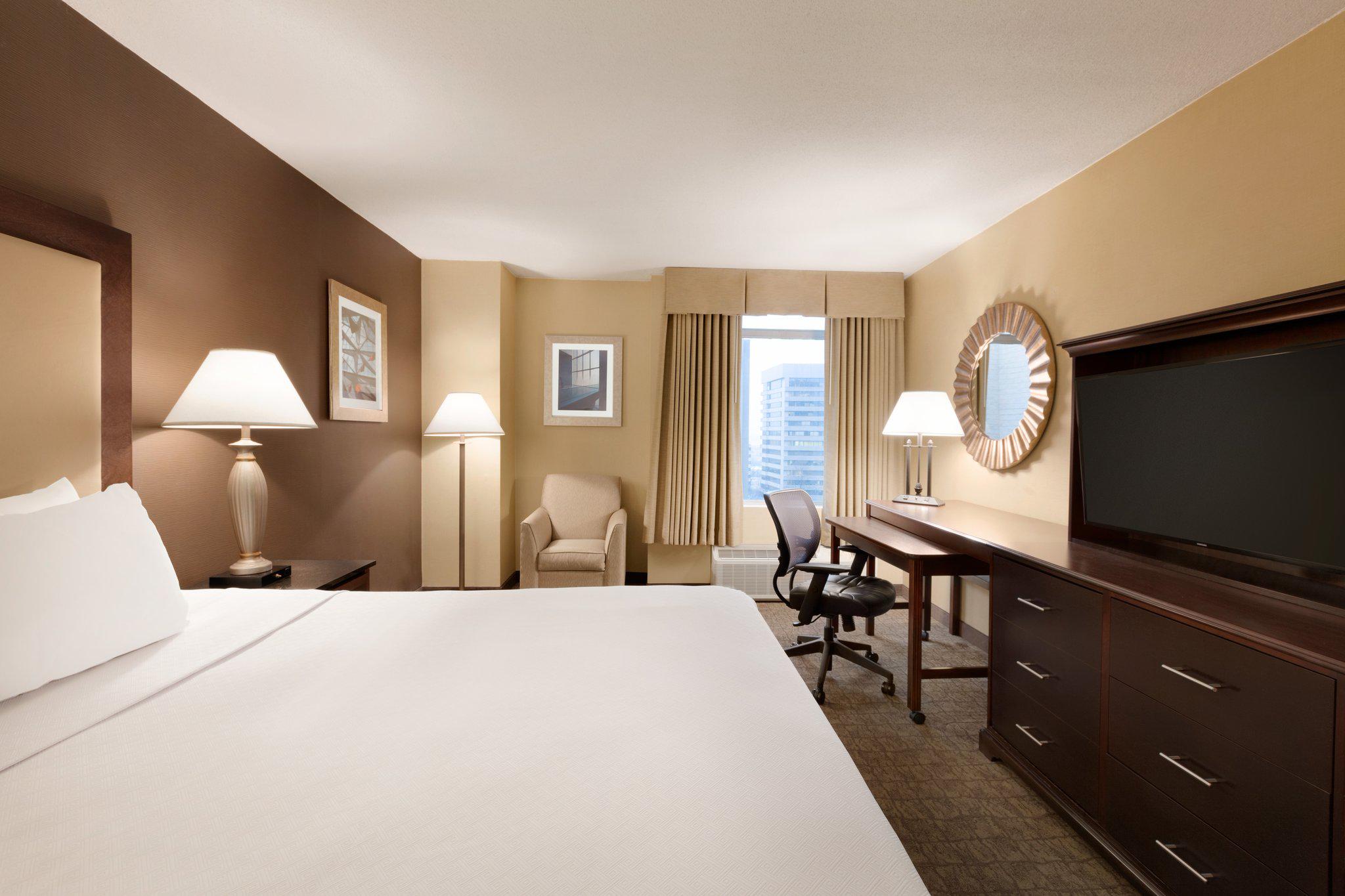Фото Crowne Plaza Crystal City-Washington, D. C., an Ihg Hotel