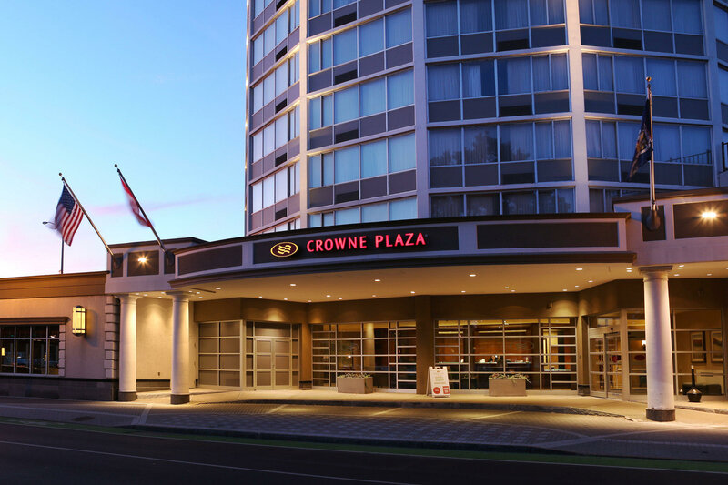 Гостиница Crowne Plaza Syracuse