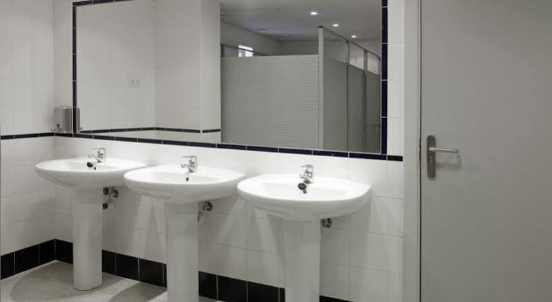 Фото Hostal Welcome