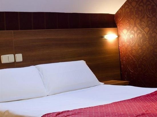 Фото Di Carlo Hotels Madrid