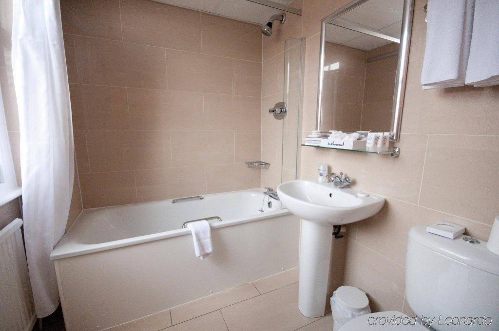 Фото Phoenix Hotel