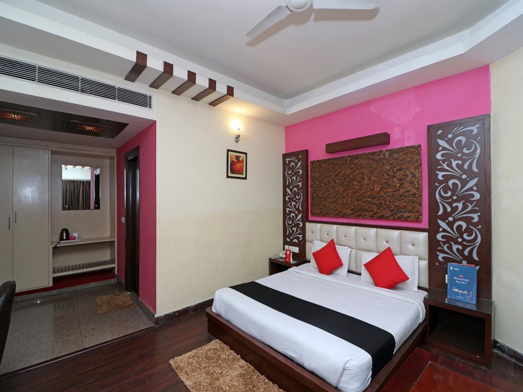 Фото Hotel Square 9 Inn