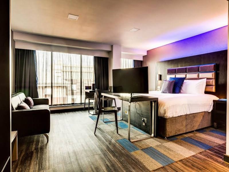 Фото Roomzzz Nottingham City