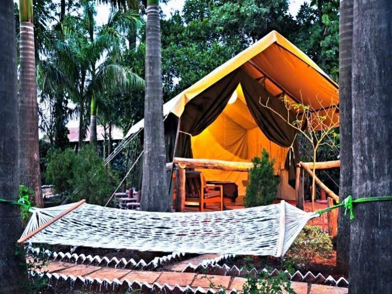 Гостиница Sherbaug Theme Park & Luxury Tents
