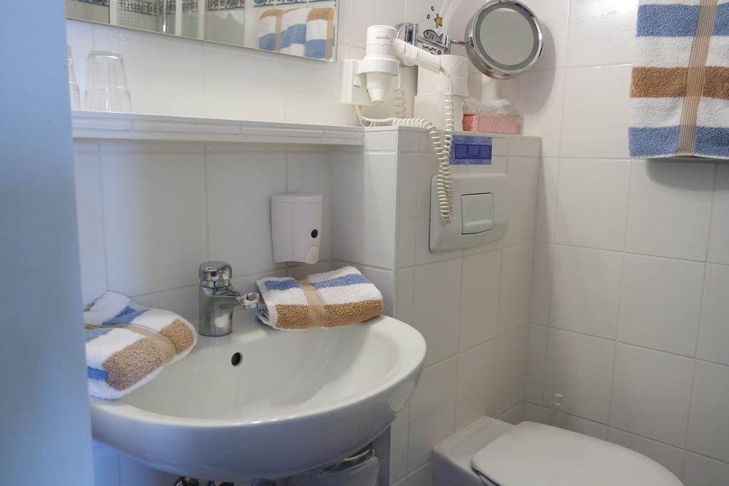 Фото Hotel Stadt Hamburg