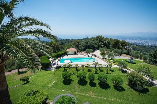 Гостиница Domaine du Mont Leuze в Больё-сюр-Мере