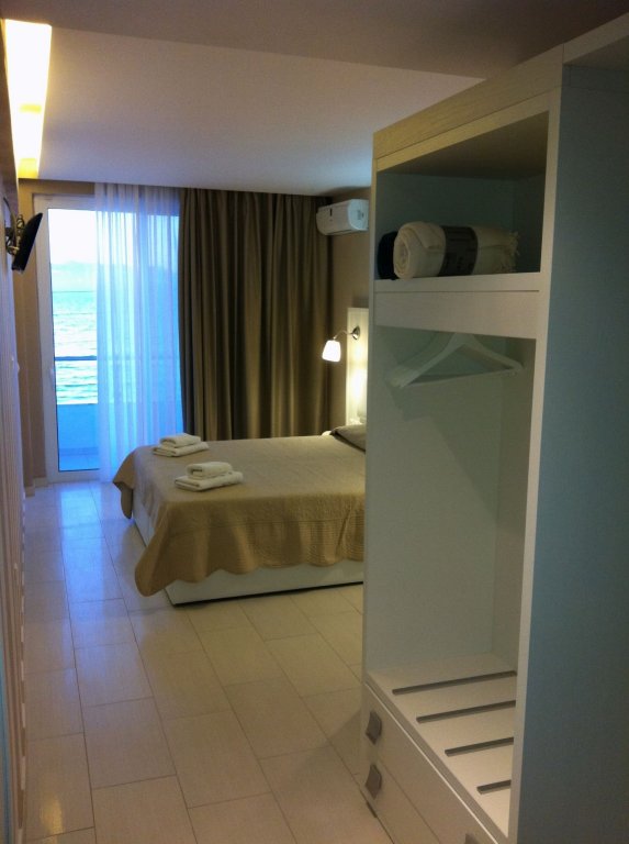 Фото Sidari Beach Hotel