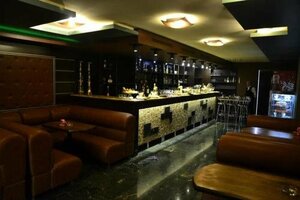 2x2 Cinema-Bar Hotel