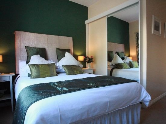 Фото Elagh View Bed & Breakfast