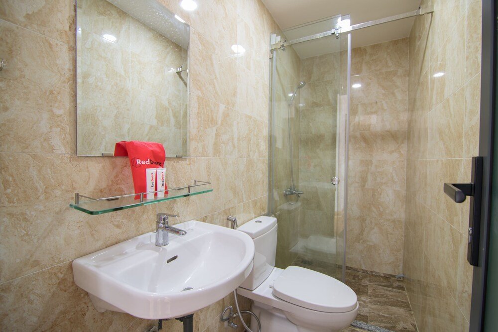 Фото RedDoorz Premium near E-Town