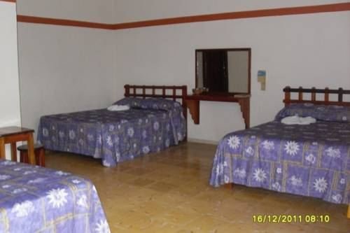 Фото Hotel La Quinta Santa Elena