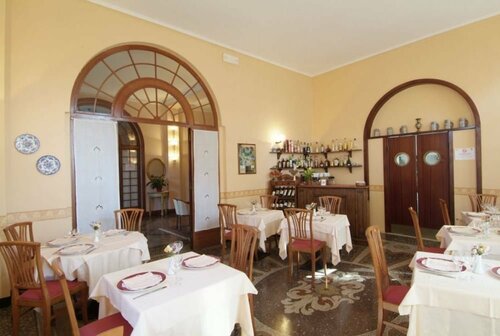 Гостиница Hotel Villa Fieschi - Ristorante Pizzeria в Лаваньях