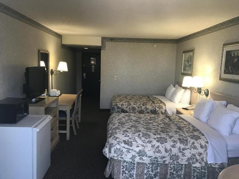 Фото Glendale Express Hotel