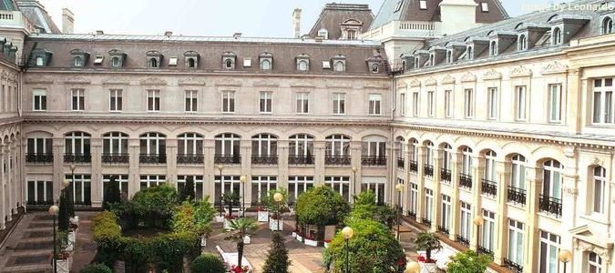 Фото Crowne Plaza Paris Republique