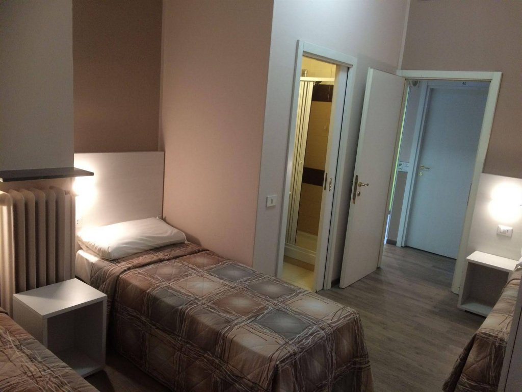 Фото Hotel Kennedy