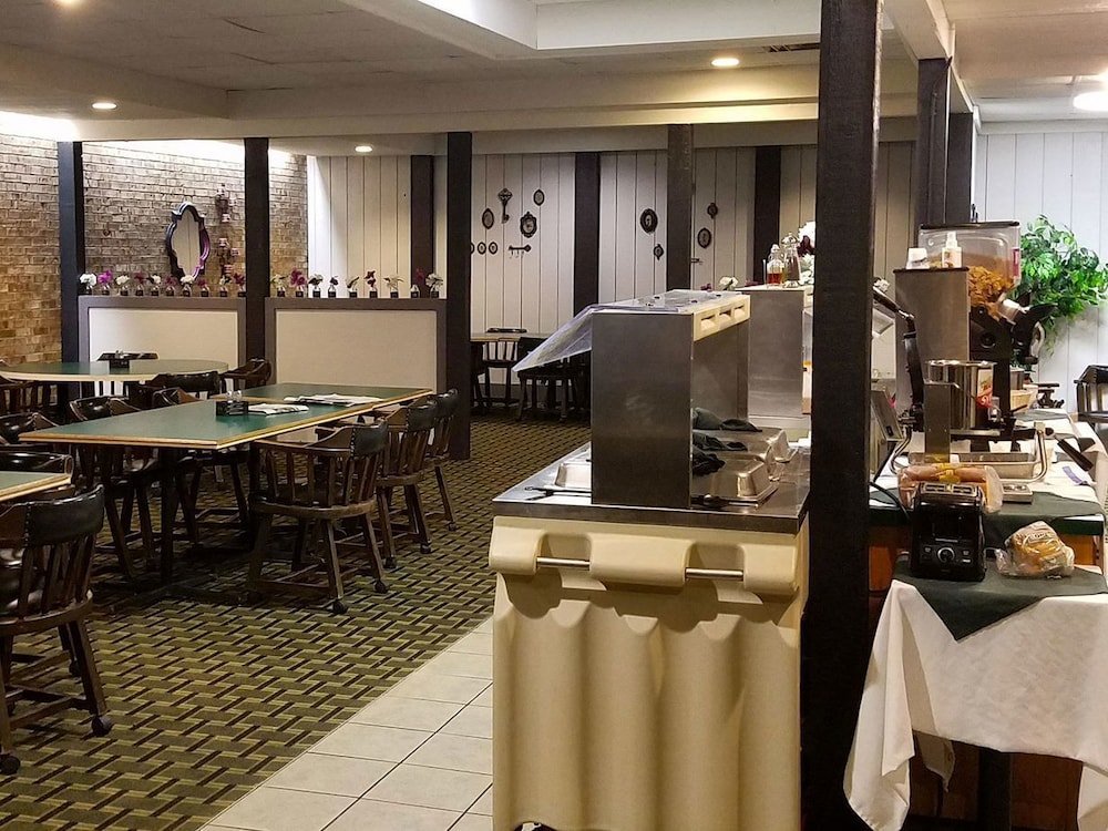 Фото Morris Grand Hotel and Conference Center