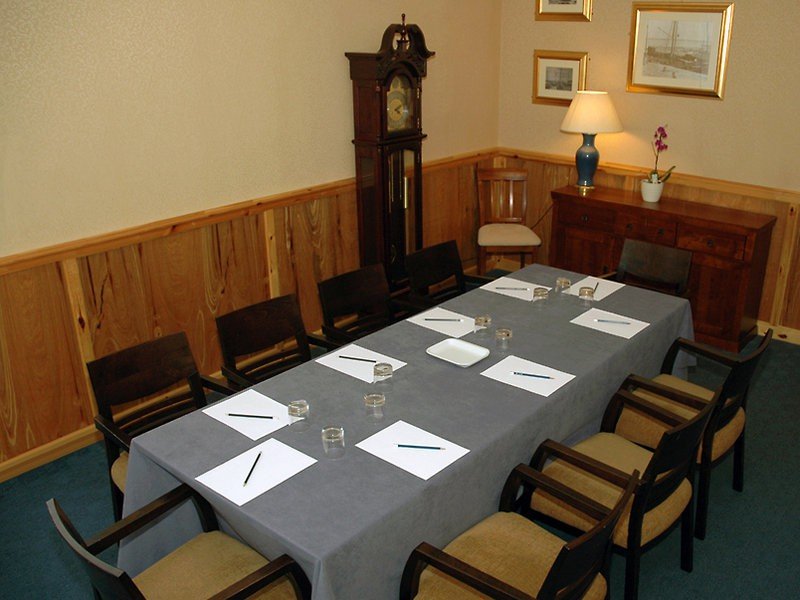 Фото Castletown Hotel