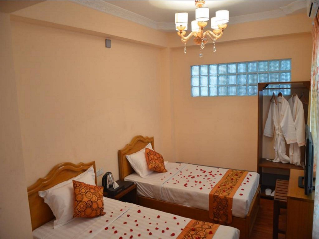 Фото Royal Yadanarbon Hotel