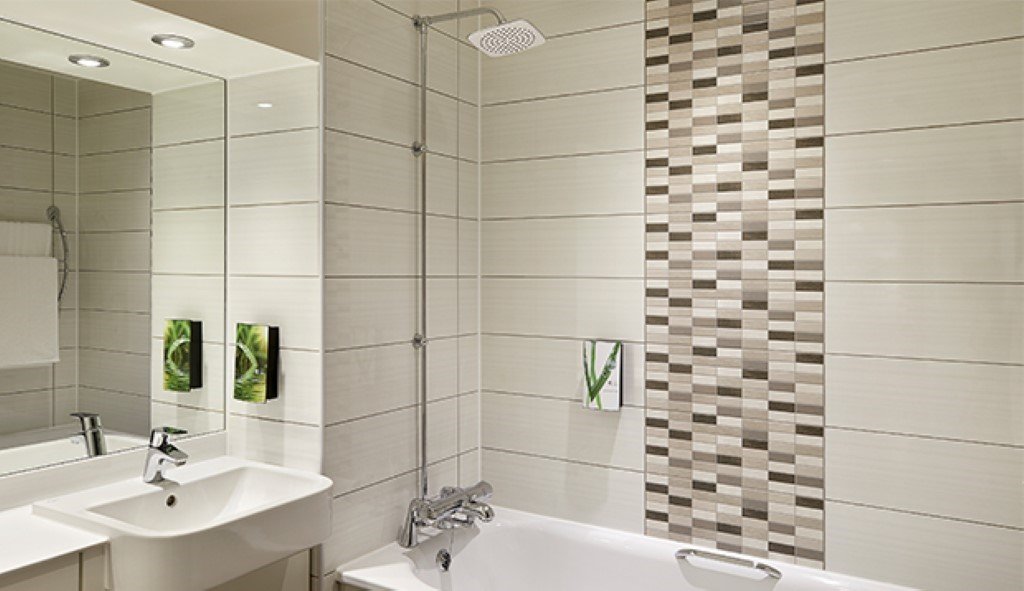 Фото Premier Inn Edinburgh Central hotel