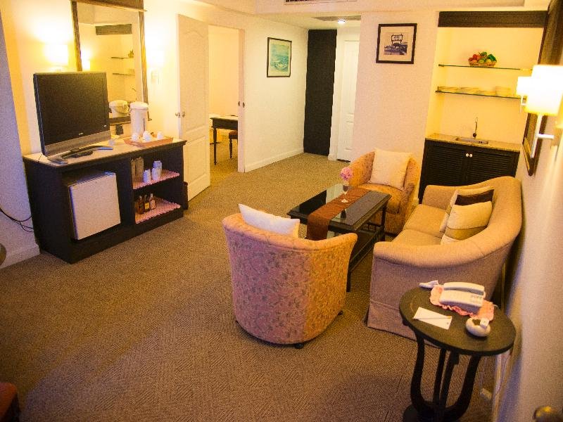 Фото Hua Hin Grand Hotel and Plaza