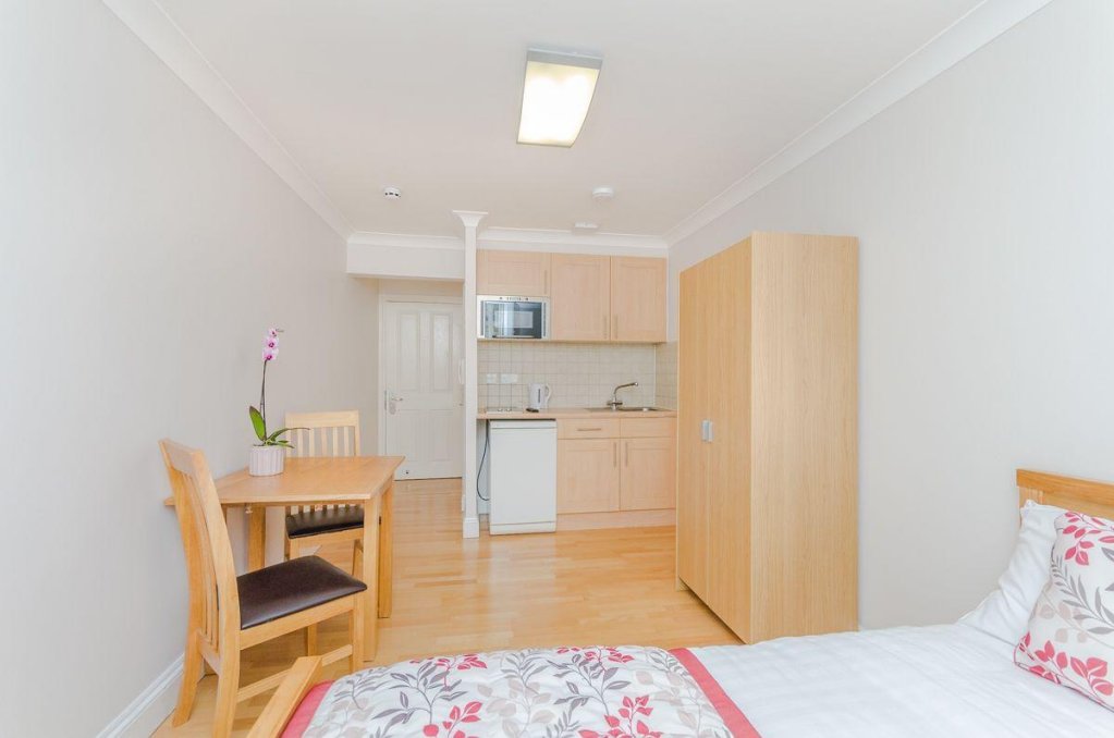 Фото Alexander Apartments