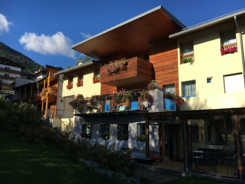 Гостиница Hotel Garni Enrosadira